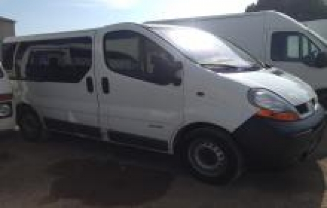 Renault trafic 2005 2.5 dci 140cv ex ambulance acheter vendre