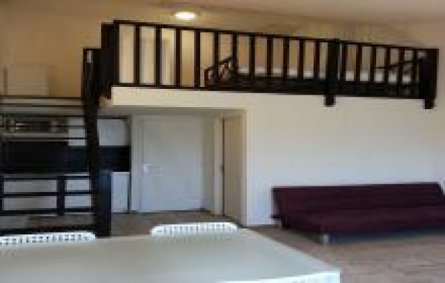 loue studio meublé idéal prestations libérales, Massages, esthétique... acheter vendre